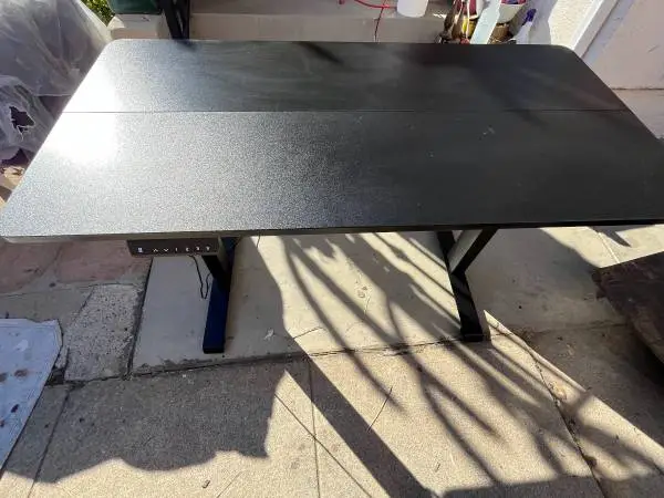Electric Riser Desk
