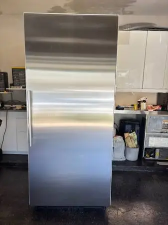 Refrigerator GOOD DEAL!!!!