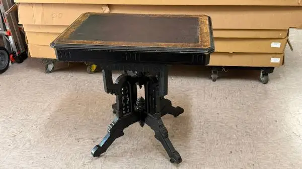 Beautiful antique writing desk with leather top