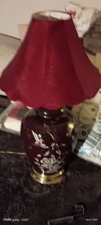 Vintage table lamp burgundy floral