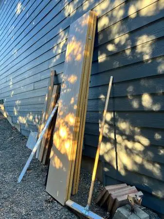 Bifold doors 4 pieces each 36” by 96”
