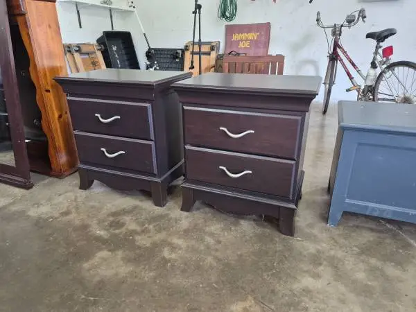 2 good LAMP TABLES nightstands for $35