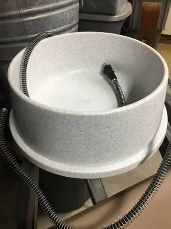 Heated Water Bowl