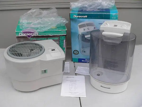 DURACRAFT 2 + 2.3 GAL NATURAL MOISTURE HUMIDIFIERS SUPER NICE YR CHOIC
