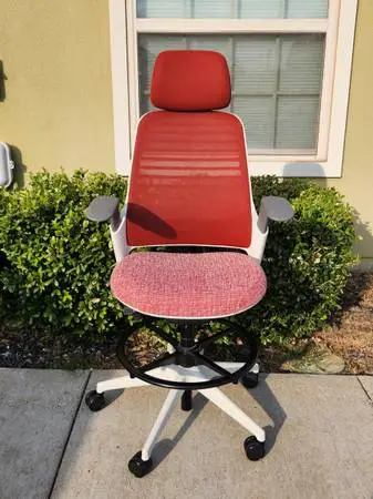 Steelcase series 1 office chair /with headrest