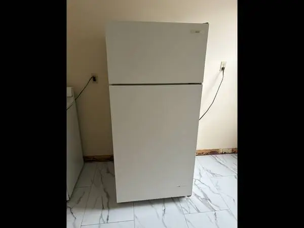 Refrigerator & Stove $325 for both!
