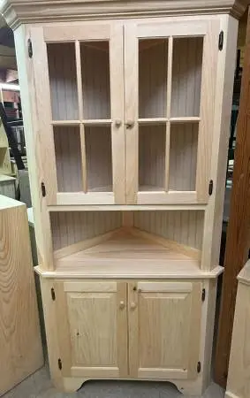 Extra large Corner Hutch