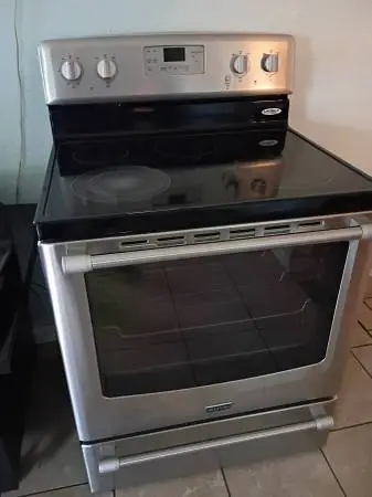 NICE MAYTAG GLASSTOP STOVE / OVEN