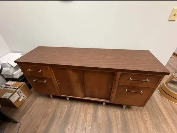 credenza mcm