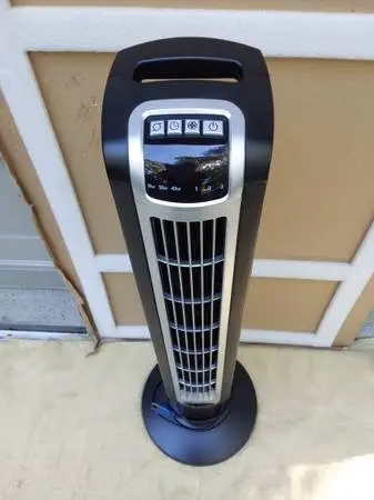 Lasko 36 Oscillating, 3 speed, Timer, Tower Fan Super Clean