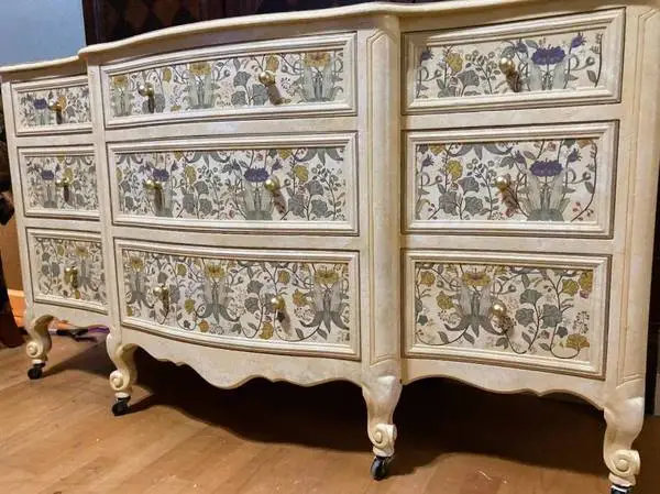 9 Drawer Breakfront