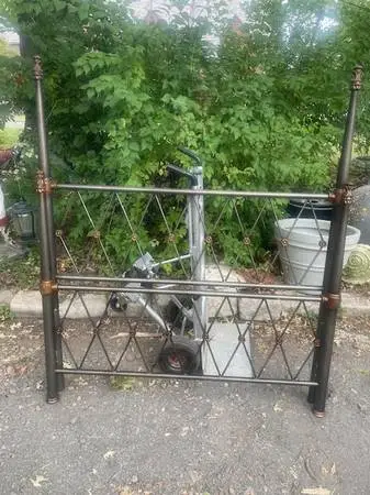Vintage Iron Victorian looking four post full size bed