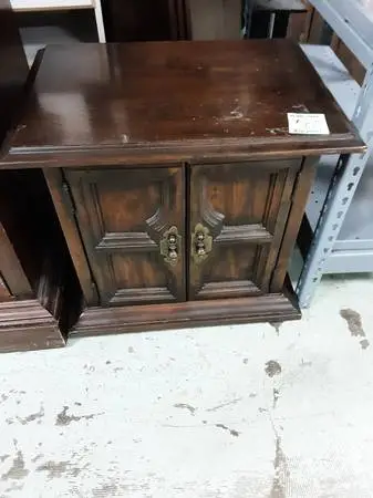 Night Stand 10691 10692