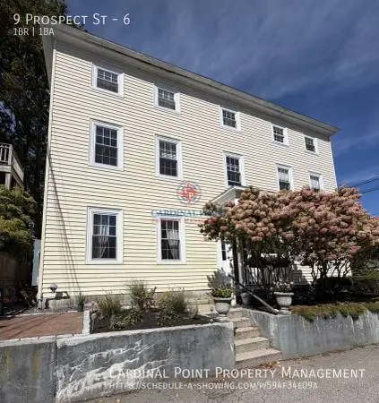 PORTSMOUTH - 1BD Condo Walkable to Downtown, Great Commuter, Top Floor
