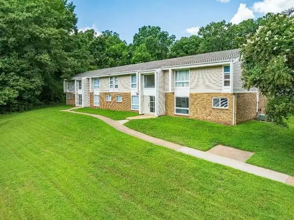 Rent a great 2 bed / 1 bath!