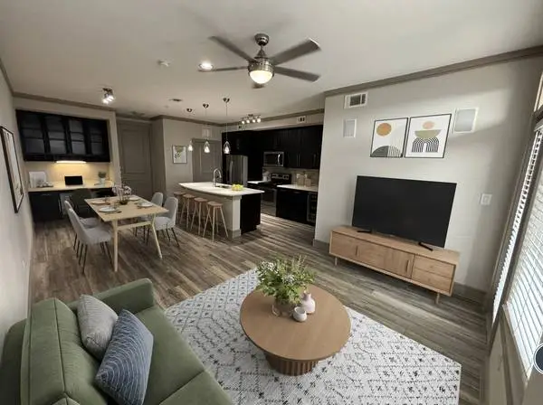 Luxury 2/2 APT in Midtown Houston, Gym, Pool, W&D 🐶😻 ($500 deposit)