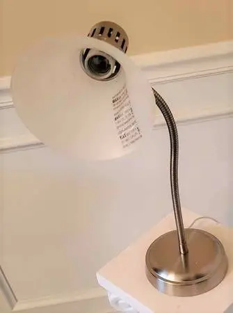 DESK LAMP ADJUSTABLE GOOD CONDITION