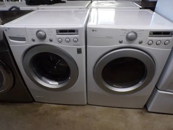 LG washer and dryer /stackable