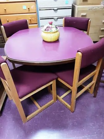 Table with 4-Chairs 10705 10706