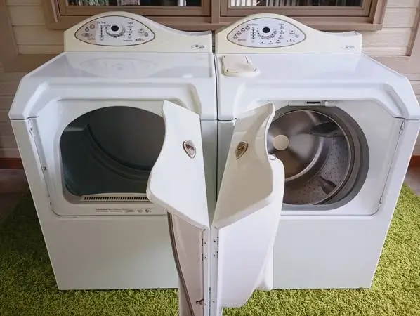 Maytag Neptune Front-Load Washer & Electric Dryer Set  *Super Clean*
