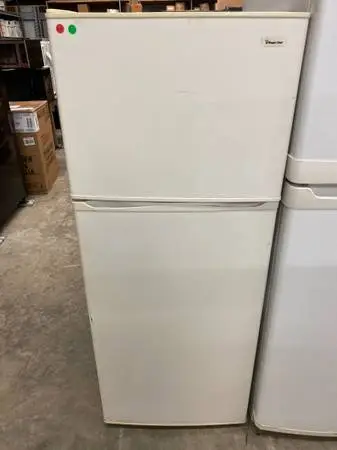 ✨2 APARMENT STYLE TOPMOUNT REFRIGERATORS @ ONLY $175!!! ✨