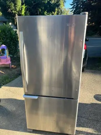 STAINLESS WHIRLPOOL REFRIGERATOR