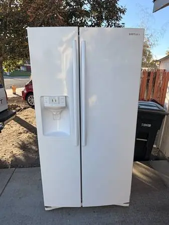 Clean Samsung Side-by-Side Refrigerator (White) Works Perfectly