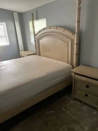 Nice hardwood king size set