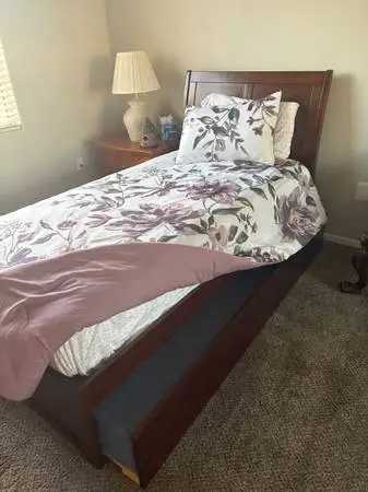TRUNDLE TWIN BEDS