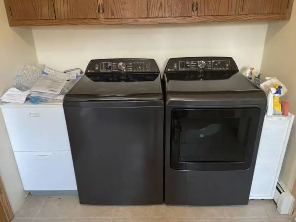 Maytag, washer and dryer set