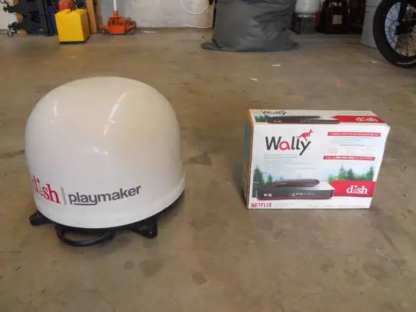 Direct TV Playmaker satellite with Wally receiver