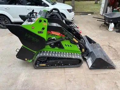 Viper mini skid steer