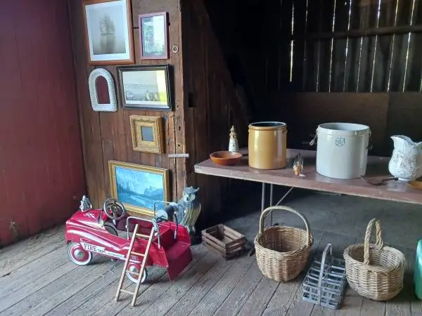 Barn Sale -lots of antiques and other stuff