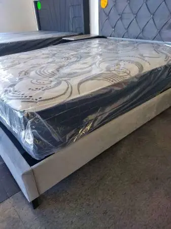 Twin mattress
