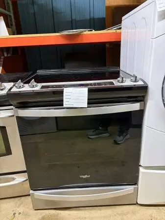 Like New Electric  Whirlpool Oven
