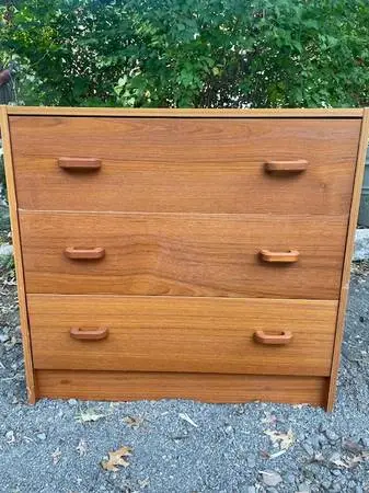 Vintage mid century modern 3 drawer teak dresser