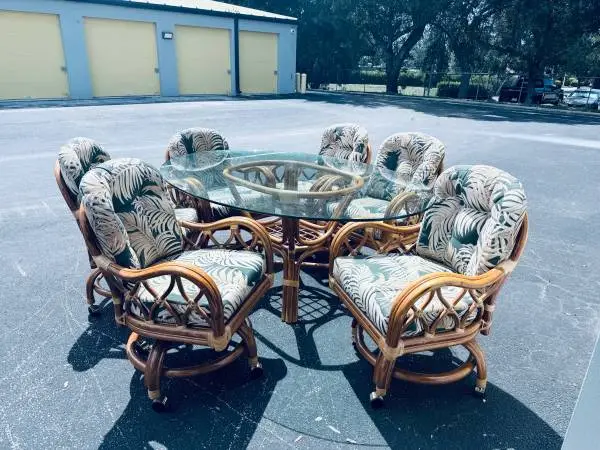 Upscale Tropical Tommy Bahama Indoor/Outdoor Beveled Glass 6 Seat Dining Set