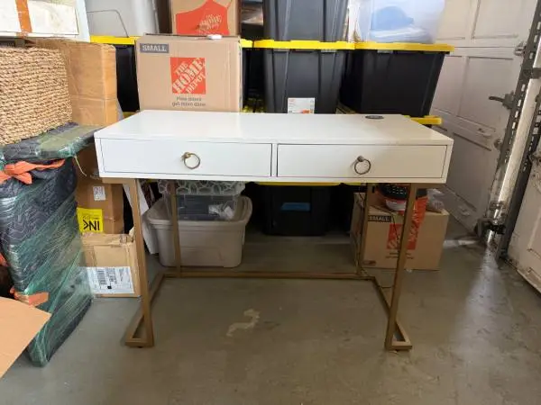 White desk for sale