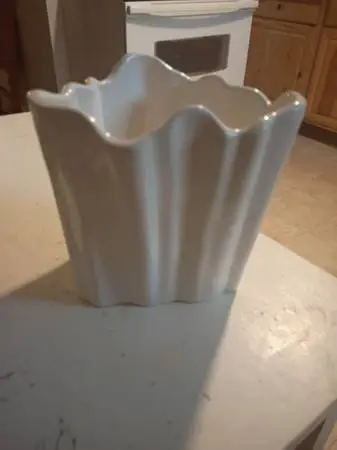 Stoneware scalloped vase