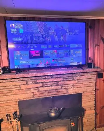 60 Security Camera Screen / Computer Monitor / TV Vizio Smart