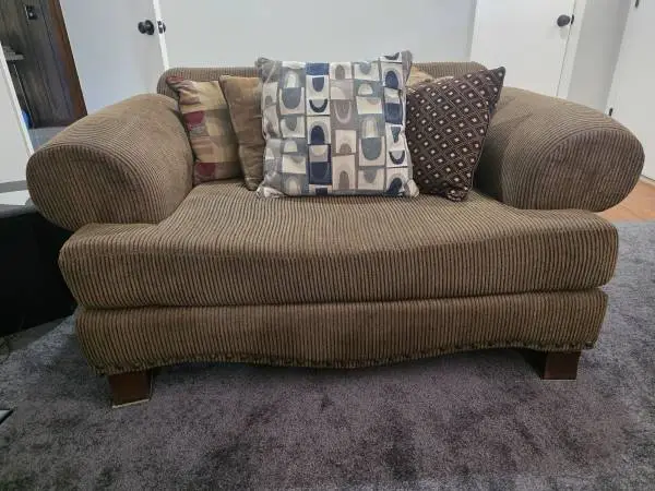 Loveseat, 1-1/2 Chair