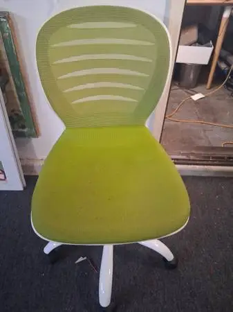 Desk chair