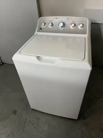 GE White Top-Load Washer