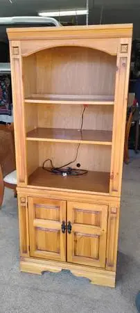 Pine bookcase/cabinet