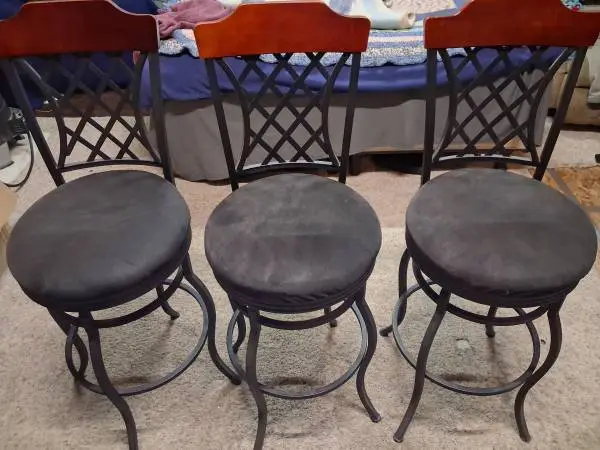 3 BARSTOOLS