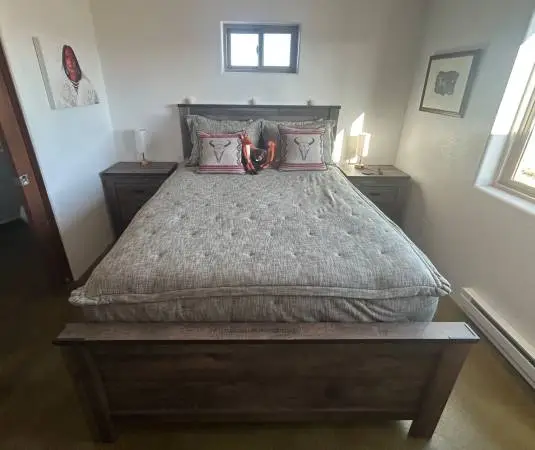 Trinell Queen Bedroom Set