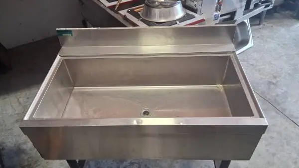 Ice bin
