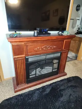 BEAUTIFUL HUGE ELECTRIC FIREPLACE $200 OBO