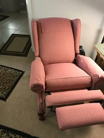 La-Z-Boy recliner custom-made like new