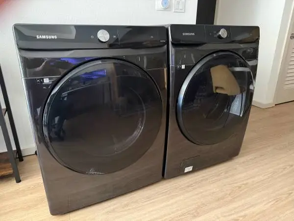 Samsung AI Smart Washer + Dryer Set, Brushed Black